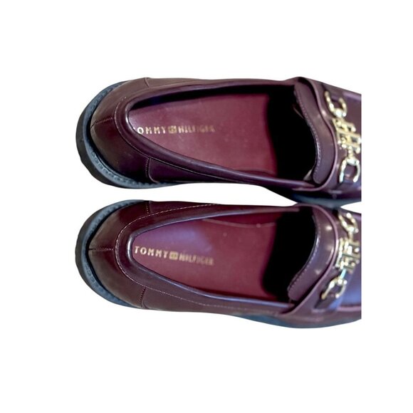 Tommy Hilfiger Womens Twtrevys Burgundy Loafers W/ Gold Logo 11 - Picture 7 of 9
